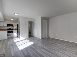 3222 S 28th St APT 201, Alexandria, VA 22302