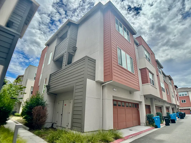 2933 Lamory Pl #113 — Photo 6