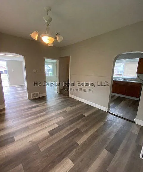 1715 Edwardsville Rd — Photo 5