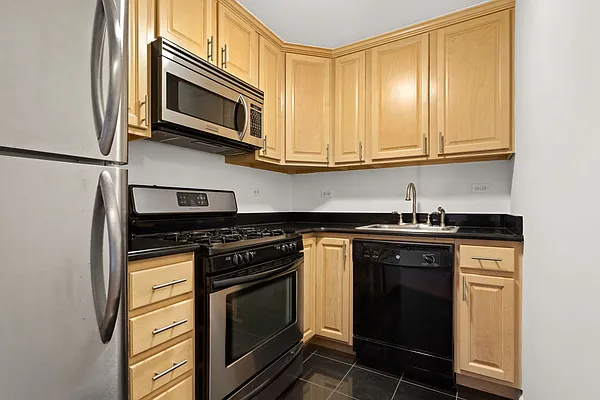 Rented by Sotheby's International Realty | media 2