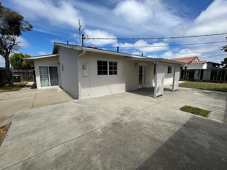 1430 Linwood Dr — Photo 24