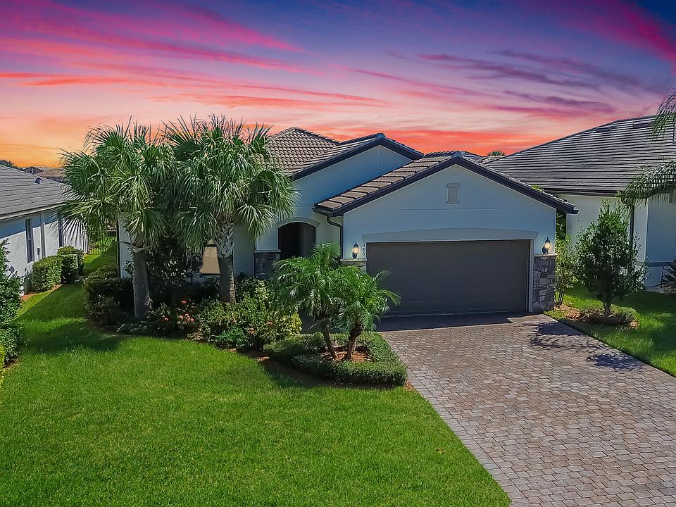 1st image of 380 SE Courances Drive
