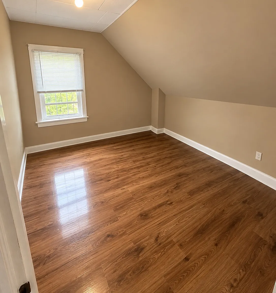 2 bed, 340 sqft, $1,900 — Photo 4
