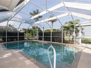 422 SE 19th St, Cape Coral, FL 33990
