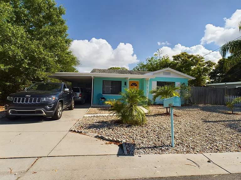 6621 Rosati Ln S — Photo 2