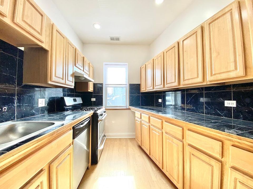 1st image of 1003 W Sunnyside Ave #3F