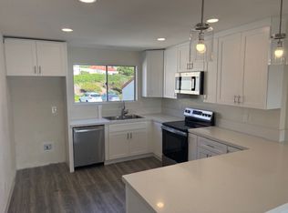902 Caminito Madrigal UNIT J, Carlsbad, CA 92011