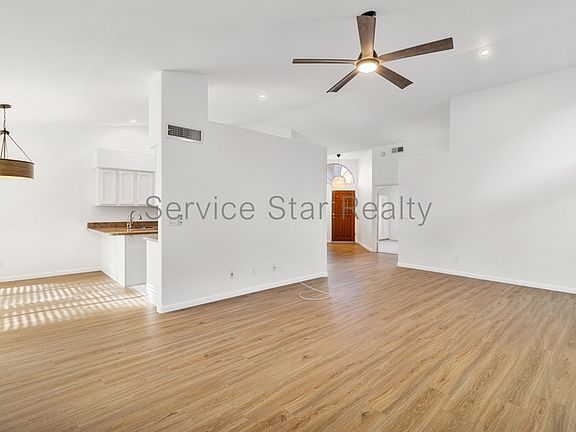 3rd image of 179 W Knox Rd
