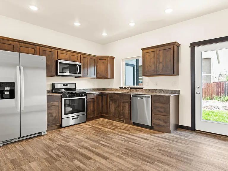 824 Rookery Ln #B — Photo 26
