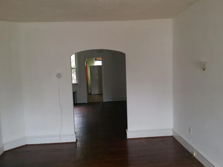 610 W 20th St #1 — Photo 1