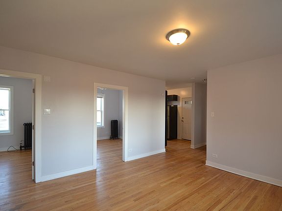 2nd image of 4604 N Kildare Ave #4606-1W