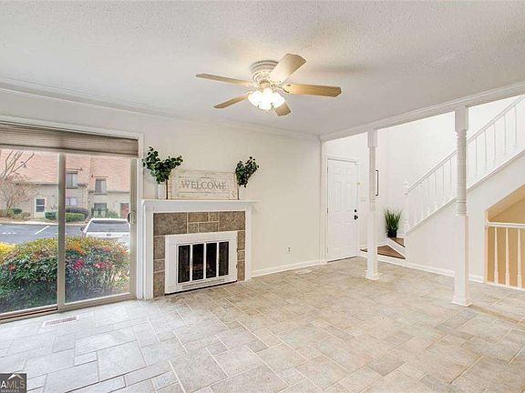 4th image of 3604 Stonewall Ct SE