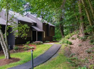 1299 Quechee Main St #3A, Hartford, VT 05047