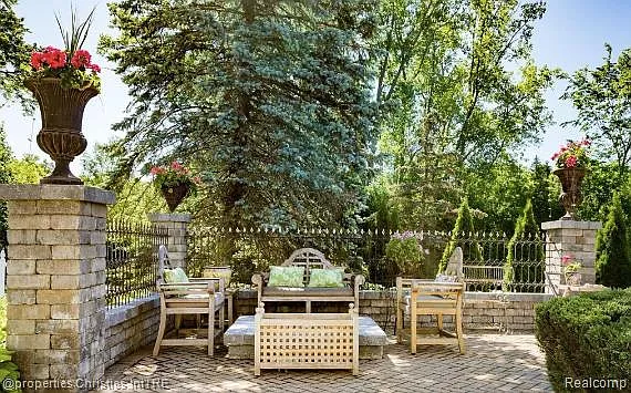 275 Barden Rd — Photo 37