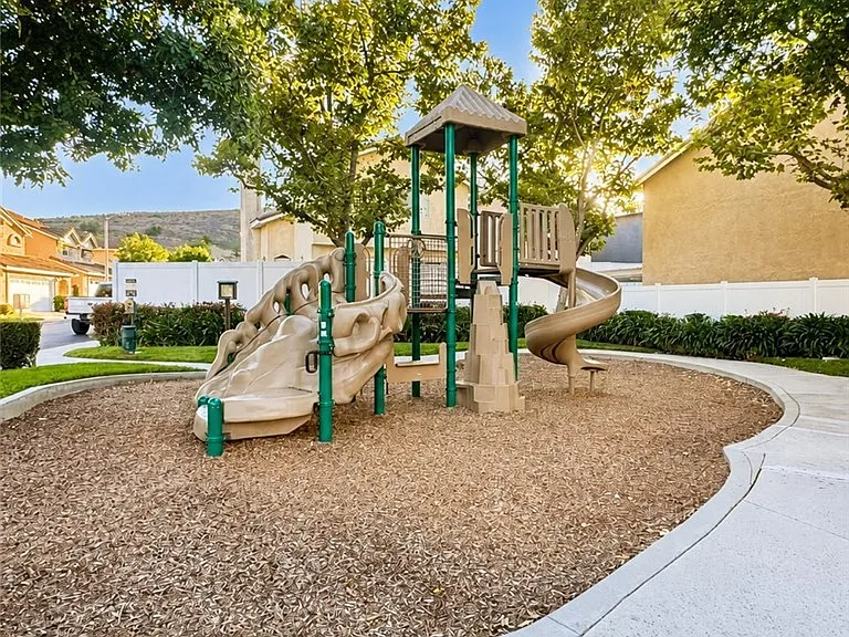 17883 Autry Ct — Photo 16