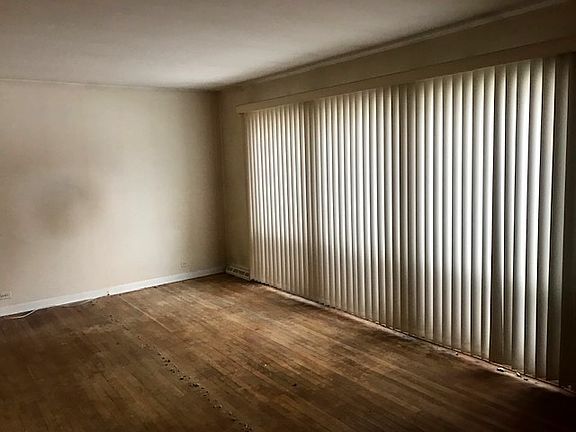 2nd image of 230 W Pleasant Hill Blvd