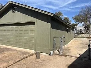 404 S Cougar Ave — Photo 4