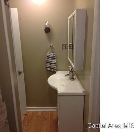 5th image of 971 N Prairie St