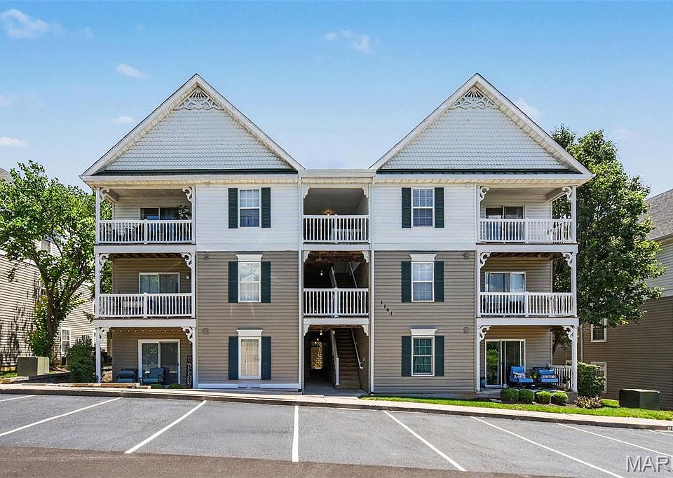 1st image of 1141 Arbor Creek Dr APT 3B