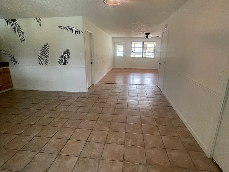 107 Montana Ave — Photo 7
