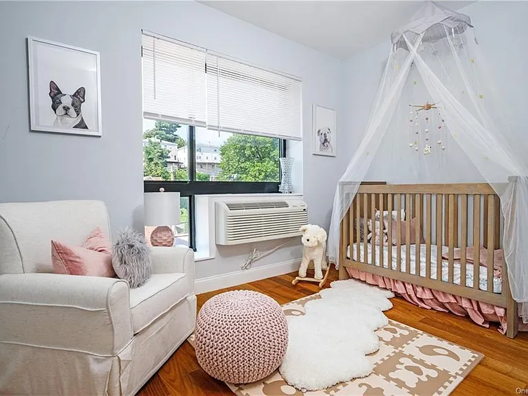 697 Bronx River Rd — Photo 19