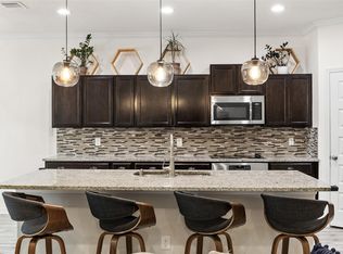 121 W Pauwela Ln, Bastrop, TX 78602
