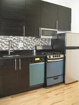 Rented by Tower Brokerage | media 22