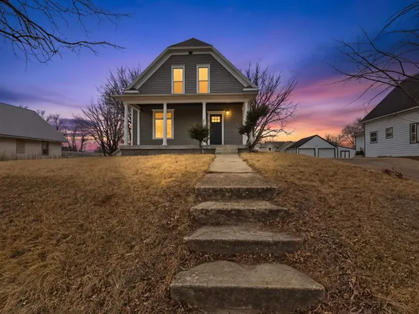 203 S Sherman Ave, Colton, SD 57018