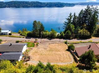 121 N North Hill Rd, Hoodsport, WA 98548