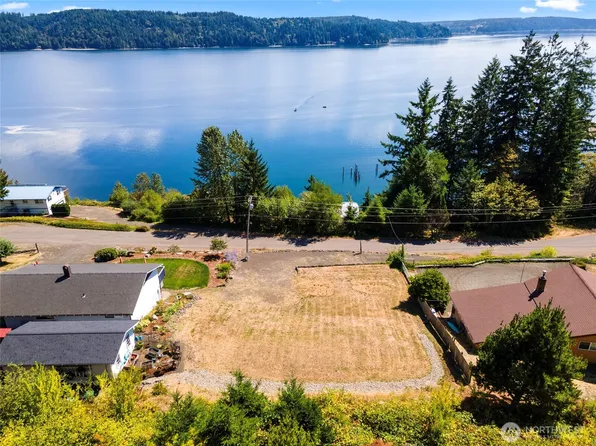 121 N North Hill Road, Hoodsport, WA 98548