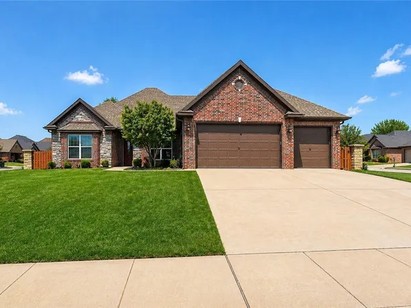 4601 W Langmead Dr, Rogers, AR 72756