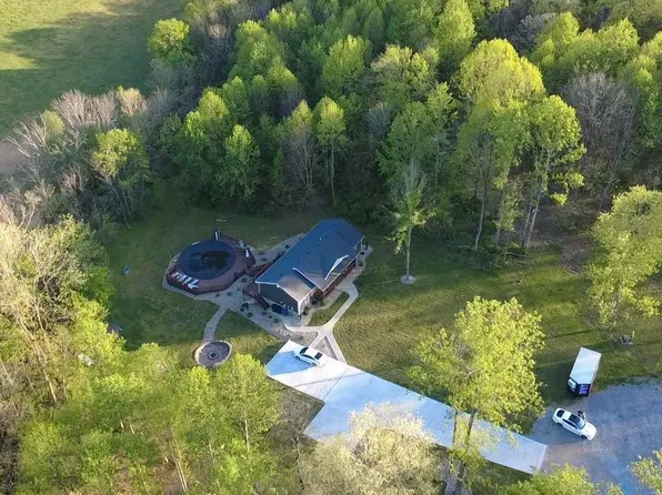 105 Majesty Ln, Campbellsville, KY 42718