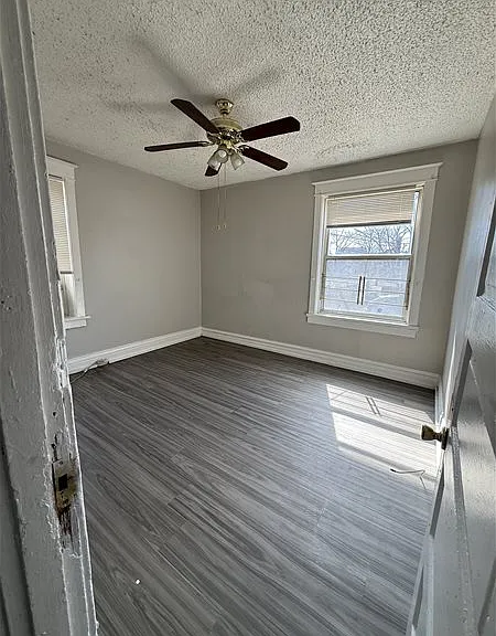 5882 Page Blvd — Photo 5