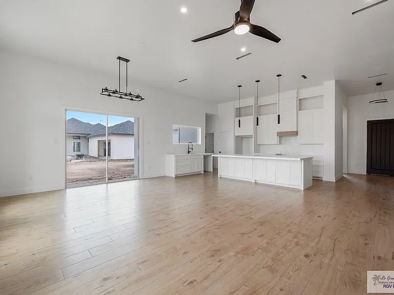 5997 Alexander Rd — Photo 2