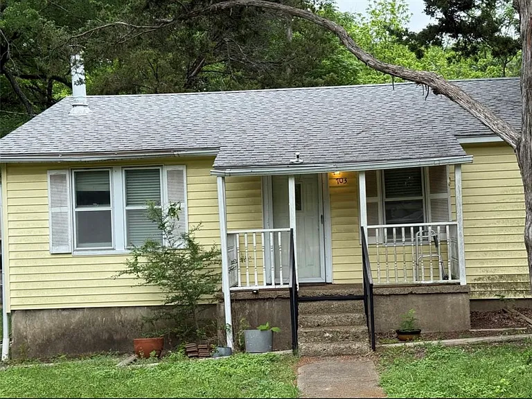 703 Keywe Pl — Photo 1
