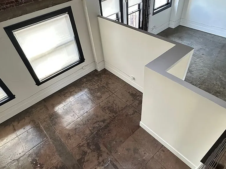 Hellman Lofts — Photo 11