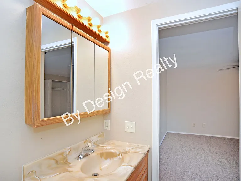 7230 N Ulene Pl — Photo 31