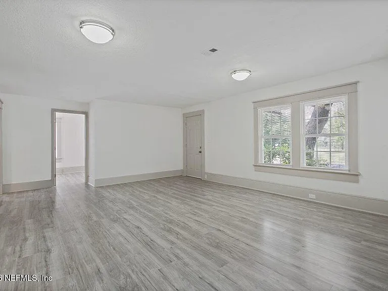 3058 Rosselle St — Photo 7