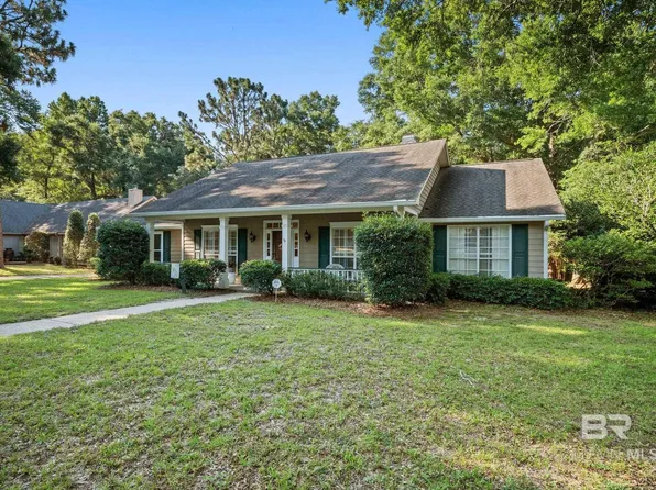 718 Oak Bluff Dr, Daphne, AL 36526