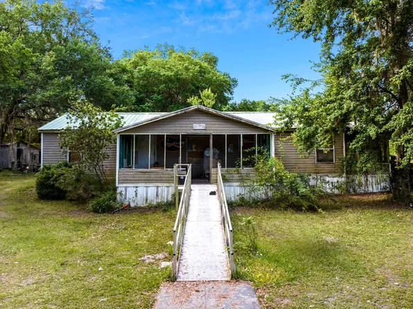 1216 SE Myrtis Rd, Lake City, FL 32025