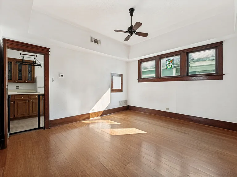 5623 Victor St — Photo 11