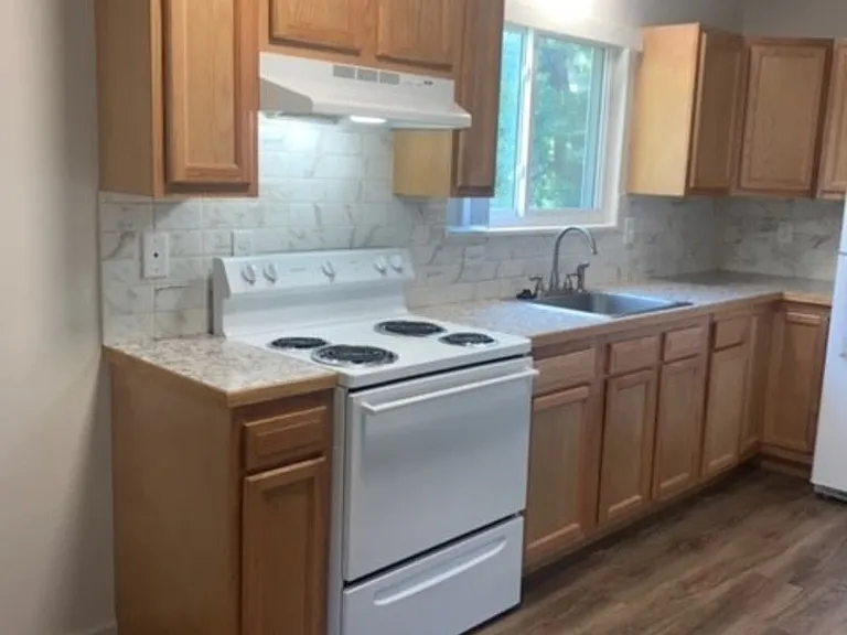 Campus Park Apartments - SAMI Apartments — Photo 2