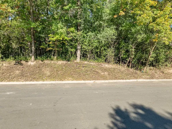 2480 Brenner Pl #9-10, Green Bay, WI 54301