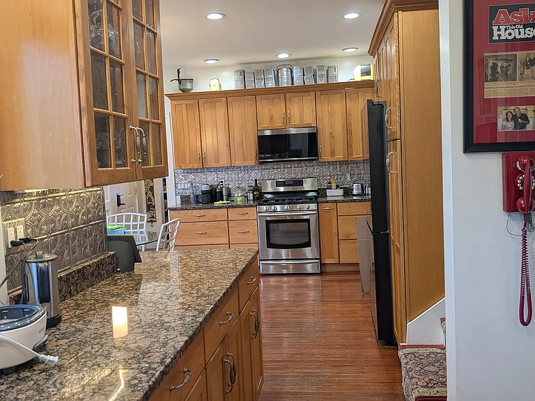81 Coburn St #2 — Photo 15