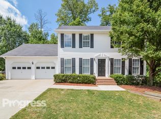 932 Madison Trace Ct, Lawrenceville, GA 30045