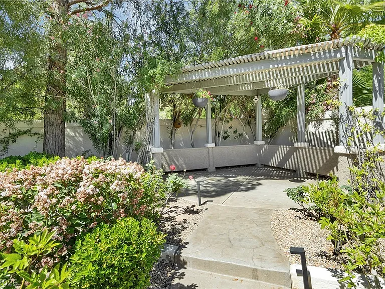 5205 Sandy Cactus Ln — Photo 41