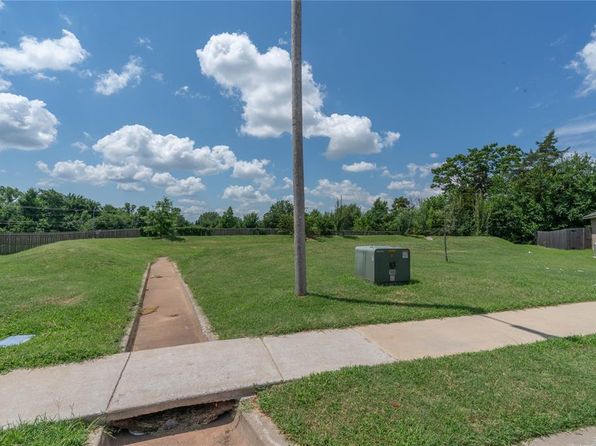 121 Saint Charles Way, Oklahoma City, OK 73130