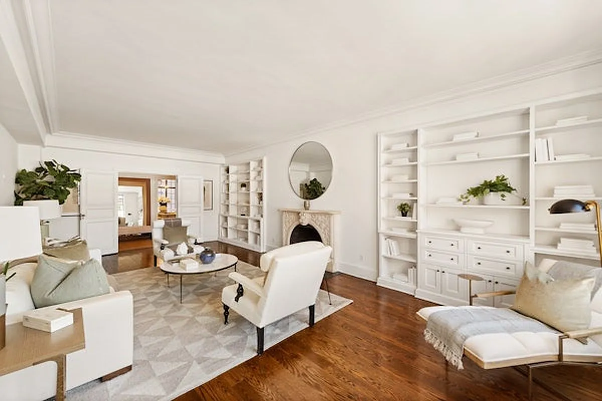 115 E 67th St APT 8B photo 1