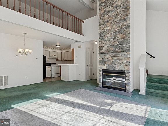 2nd image of 214 Foxmeadow Dr #214