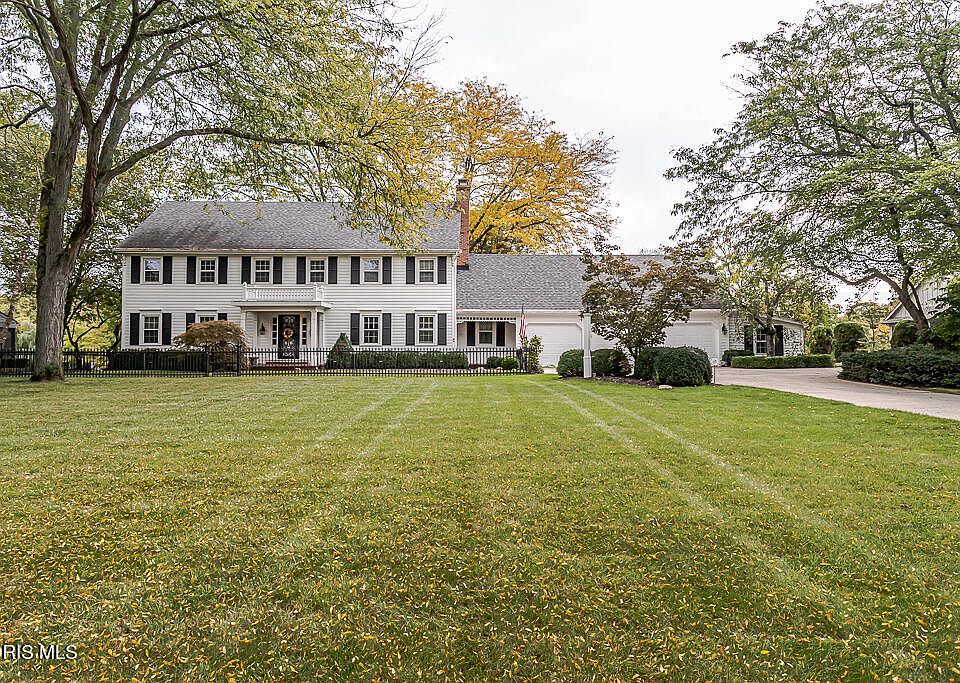 1st image of 60 Back Bay Rd
